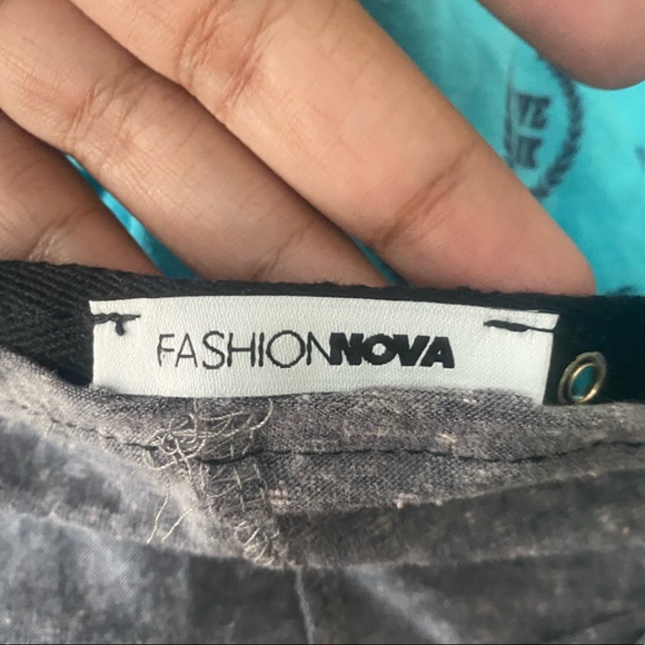 Fashion Nova Tie Up Top - Picture 8 of 9